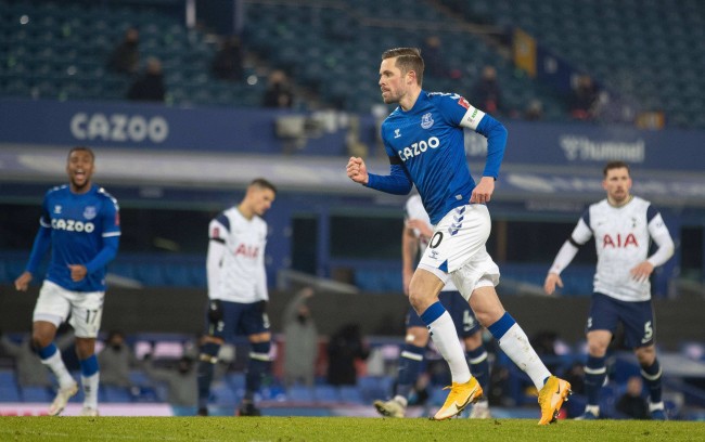 仅有四次反 仅有四次反